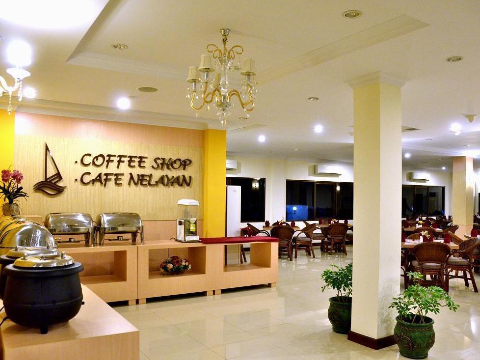 Bahari Inn Tegal Exterior foto
